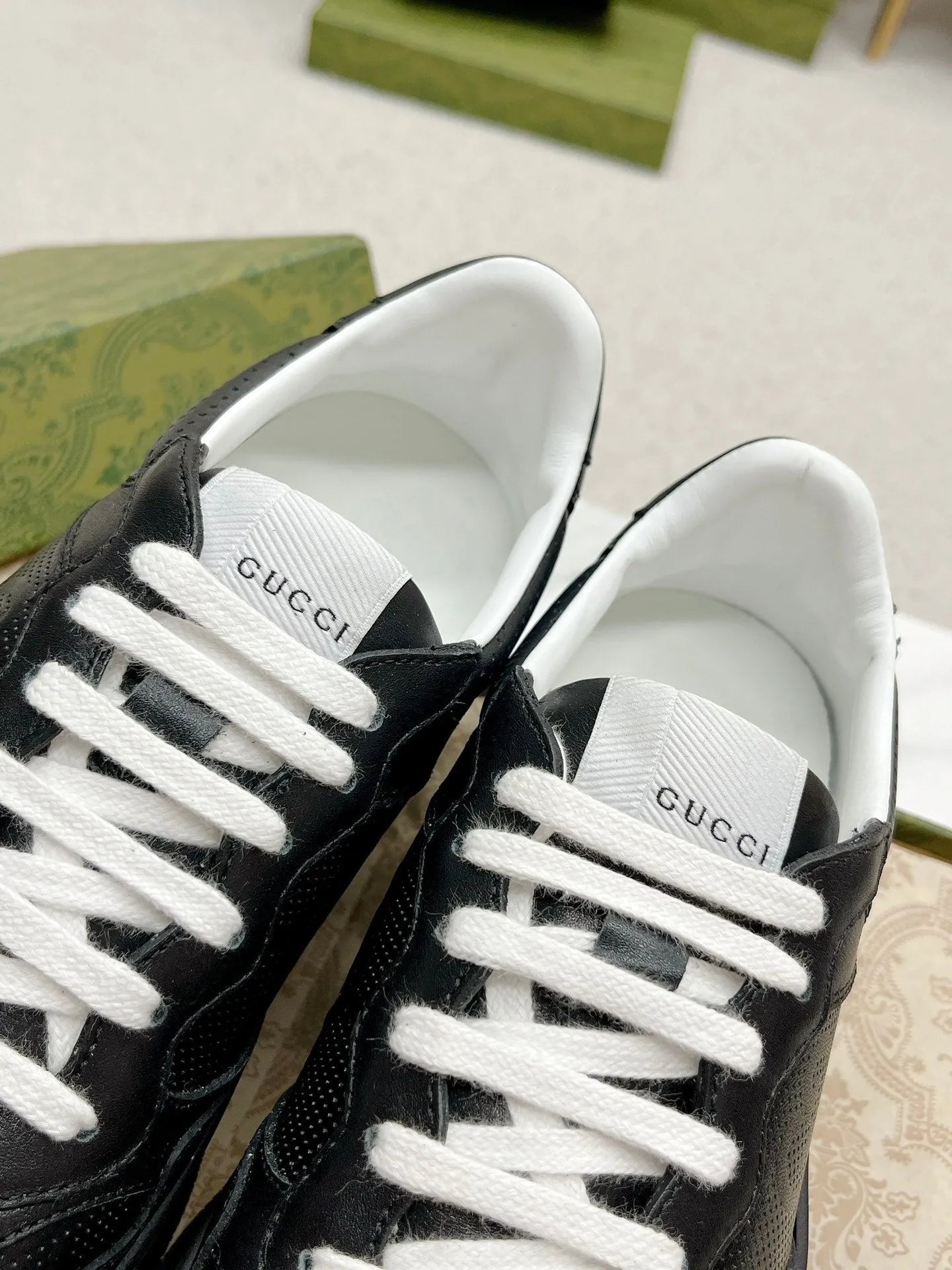 CALFSKIN EMBOSSED TRAINER Most popular GG Simple Gucci BLACK