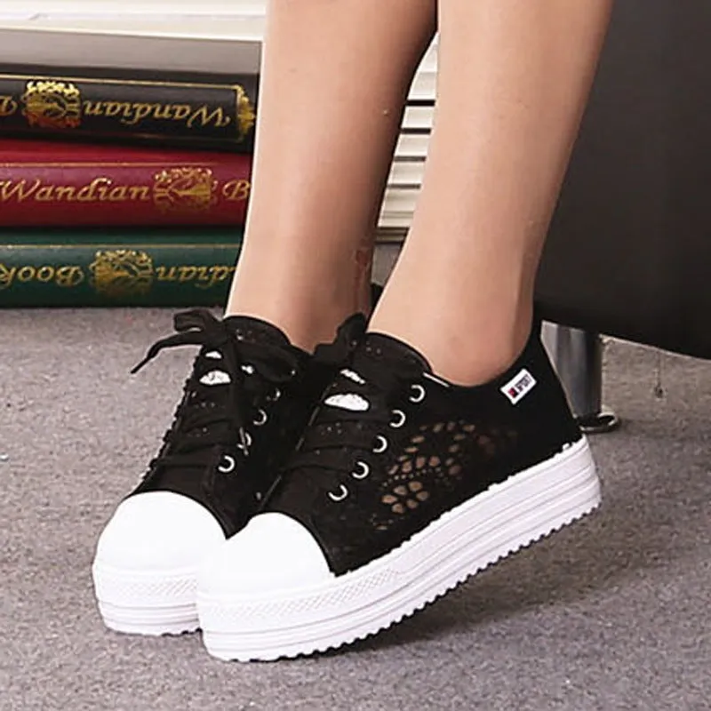 Canvas Women's Shoe with Design