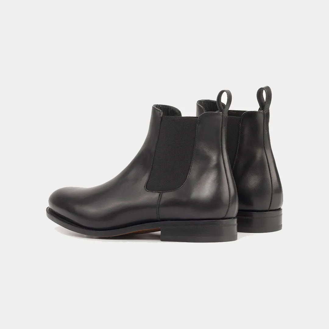 Chelsea Boot Classic Black Shoe at Lamilago