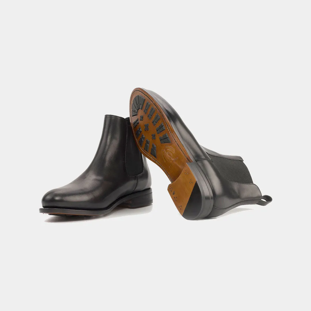 Chelsea Boot Classic Black Shoe at Lamilago