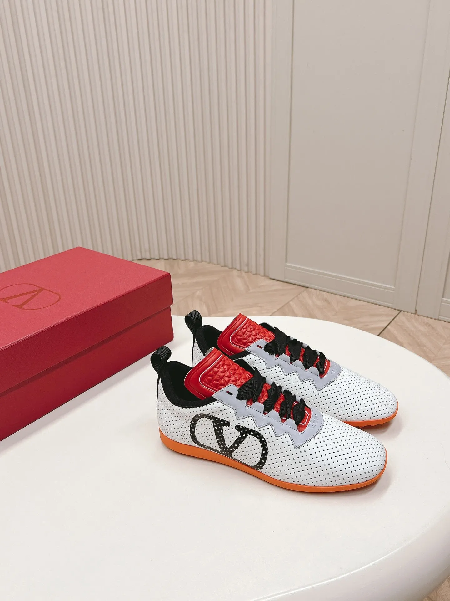 Chromathon Sneaker In White Perforated Lambskin 104153