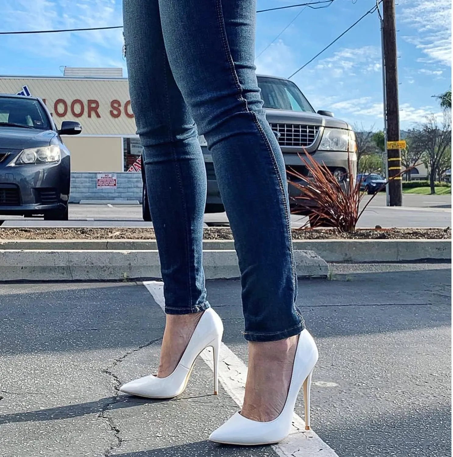 GENSHUO Women's High Heels for Women Classic Pointed Closed Toe Heels Sexy Stiletto Pumps Elegant Classy Wedding Bridal Party Dress Shoes