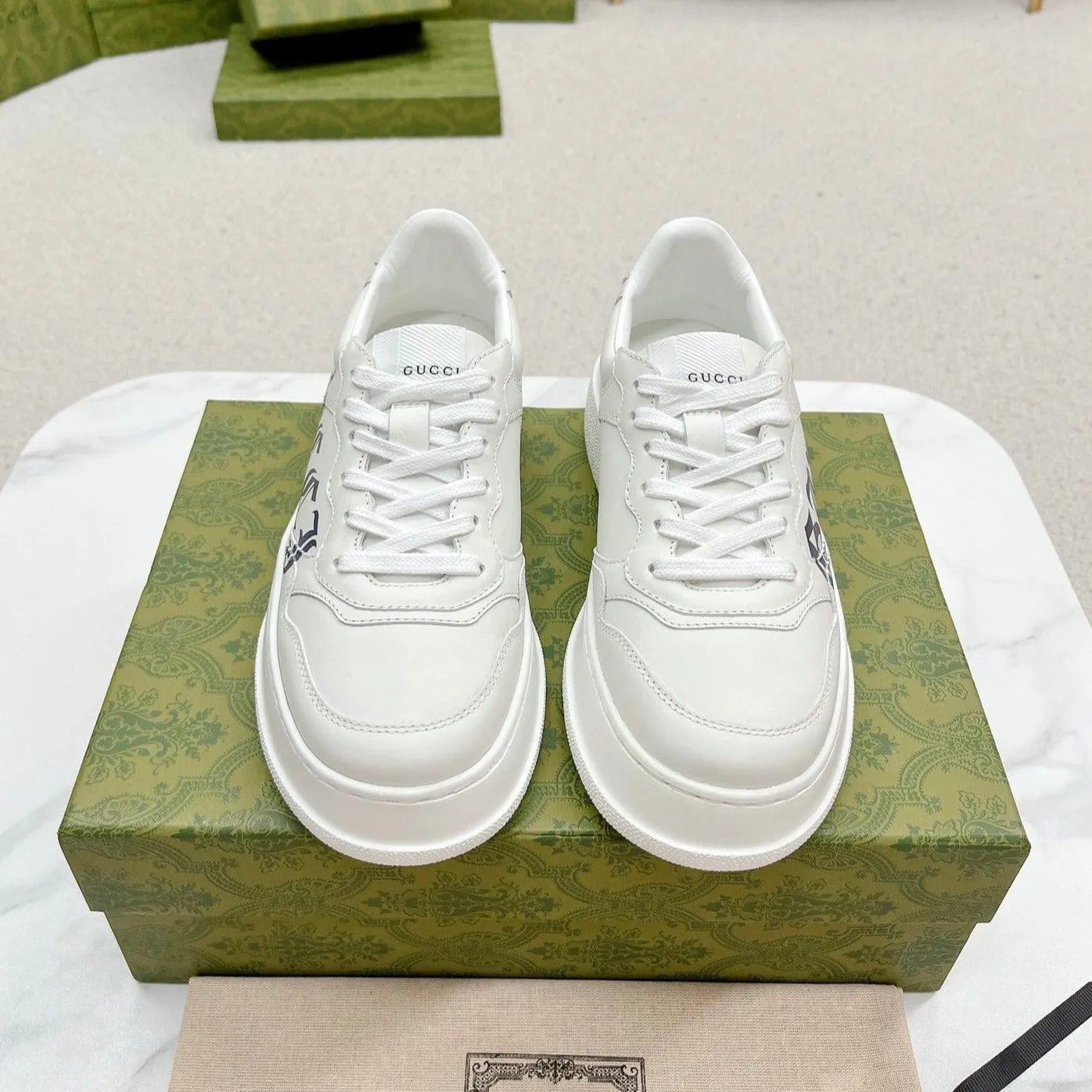 GG TRAINER WHITE CALFSKIN