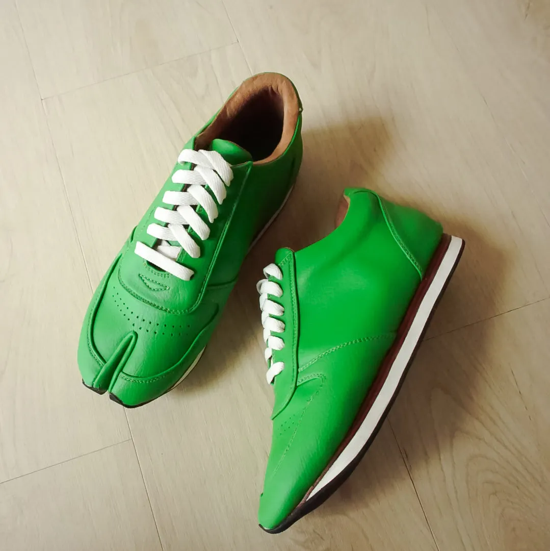 Gin Leather Tabi Sneakers