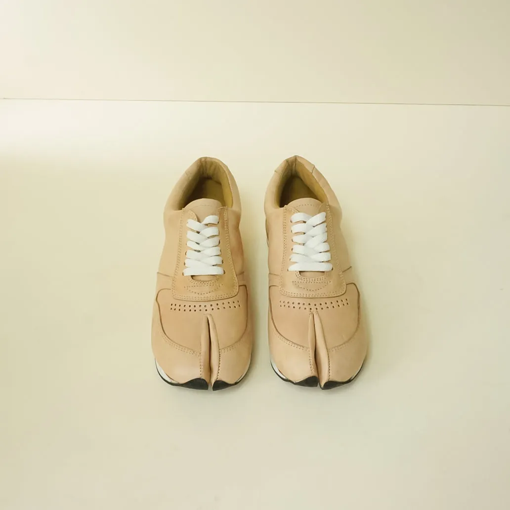 Gin Leather Tabi Sneakers