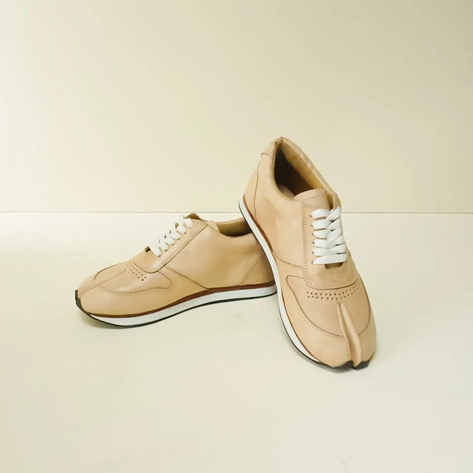 Gin Leather Tabi Sneakers