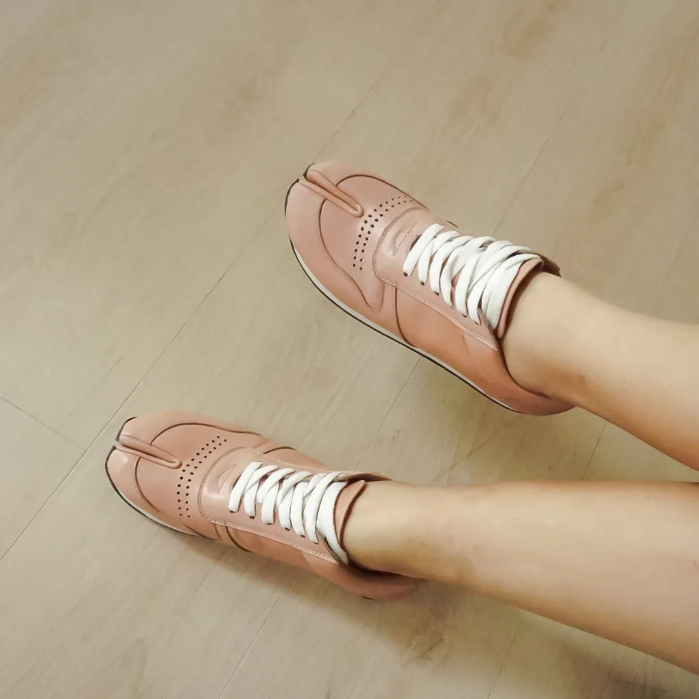 Gin Leather Tabi Sneakers