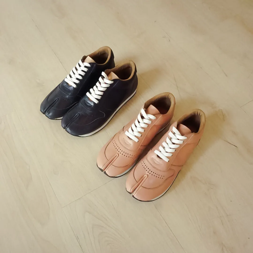 Gin Leather Tabi Sneakers