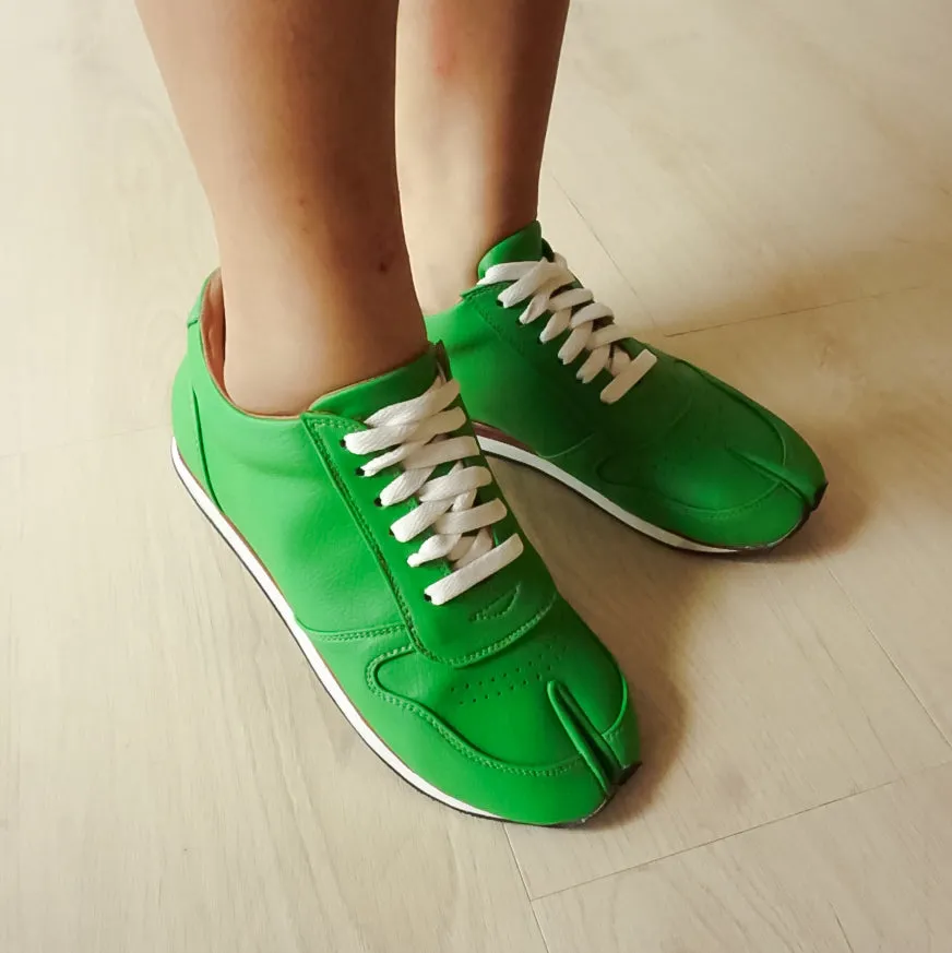 Gin Leather Tabi Sneakers