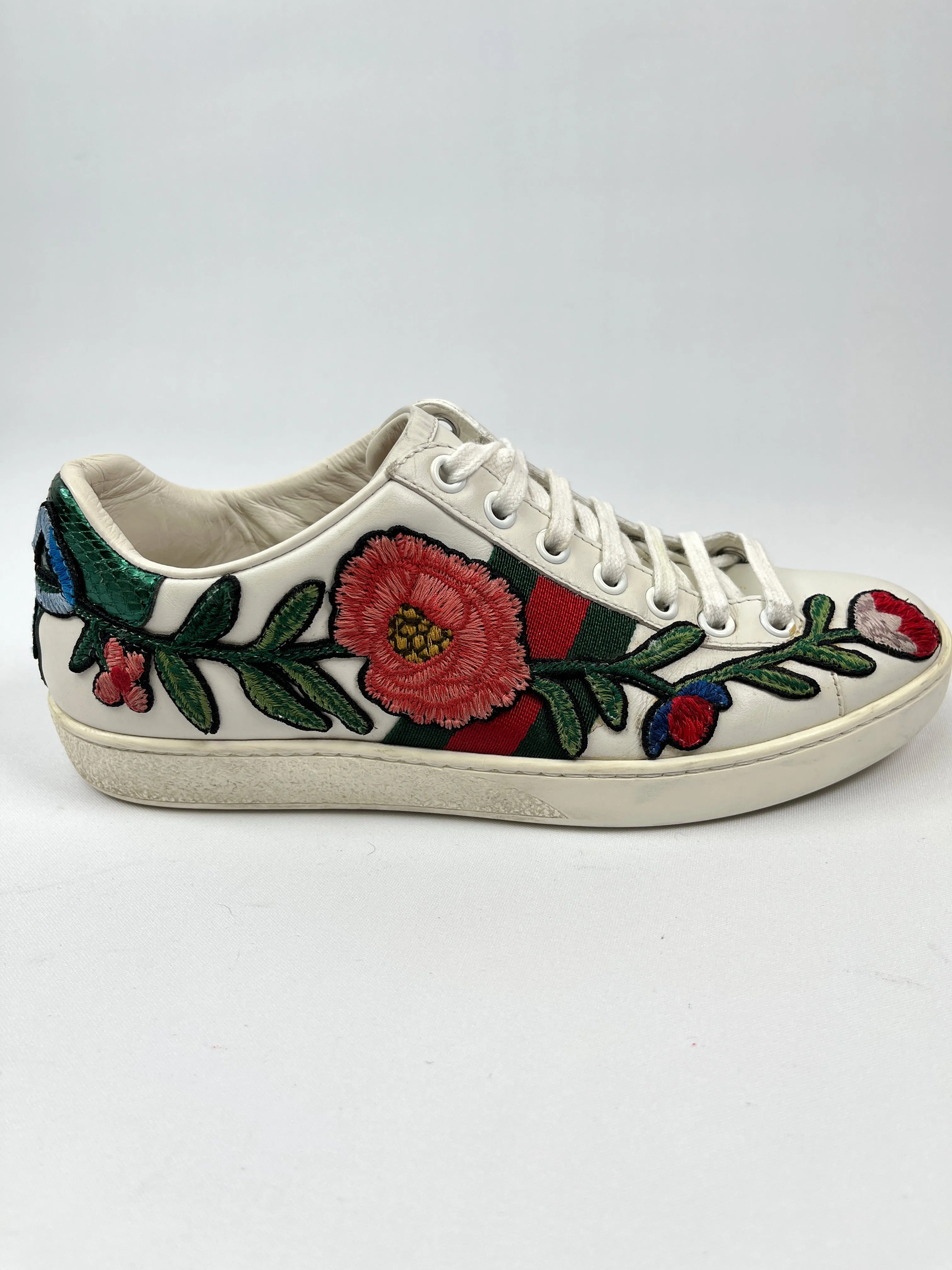 GUCCI - ACE FLORAL EMBROIDERED SNEAKER - SZ 34.5
