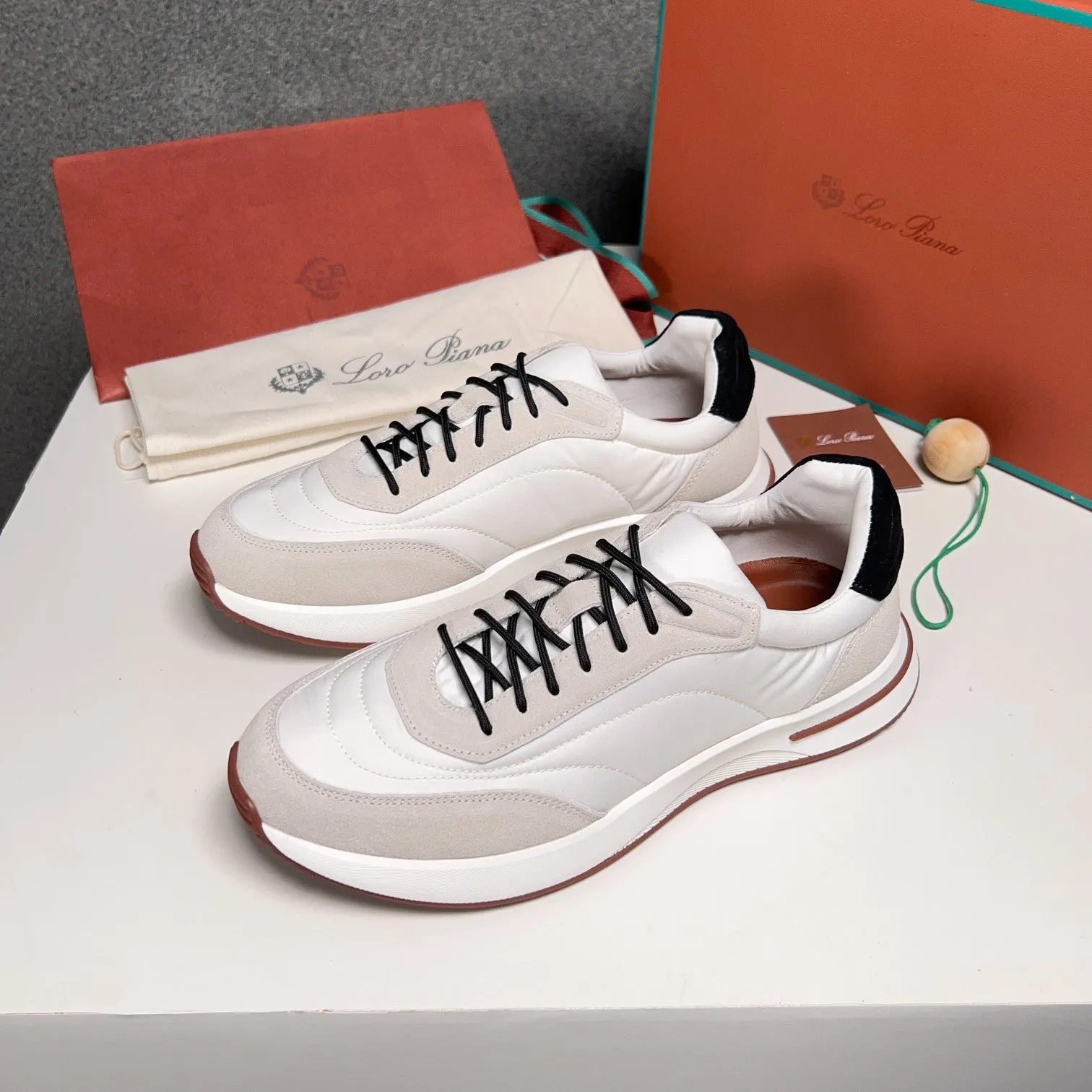 LP WEEKEND WALK SNEAKERS WHITE SUEDE