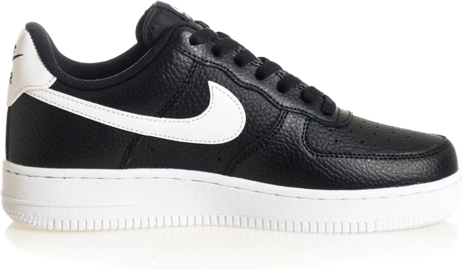 Nike Men's Basketball Shoe