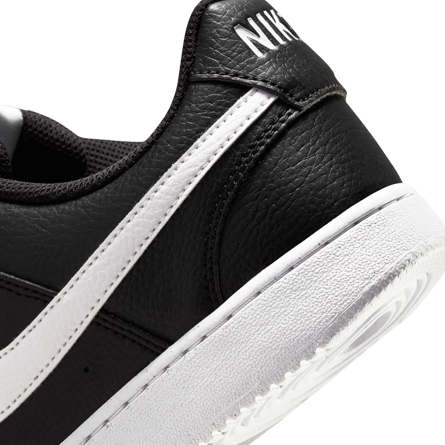 Nike Men's Basketball Shoe