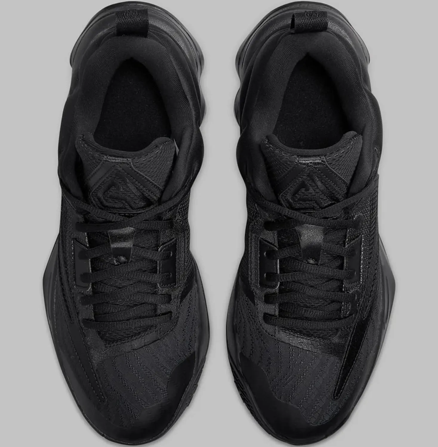 NIKE Men's Sneaker Three Quarters Tall
