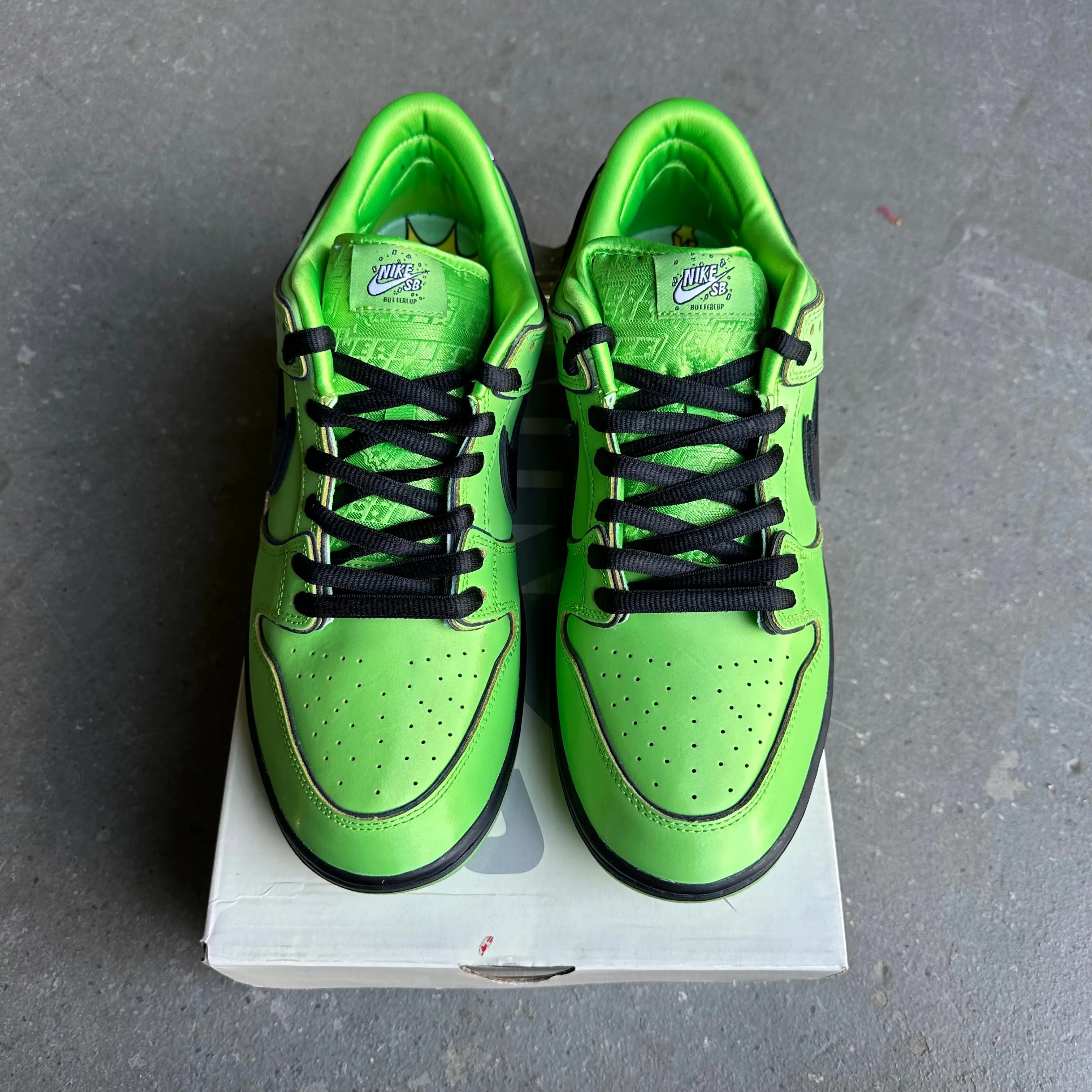 Nike SB Dunk Low The Powerpuff Girls Buttercup *pre-owned* (SIZE 11)