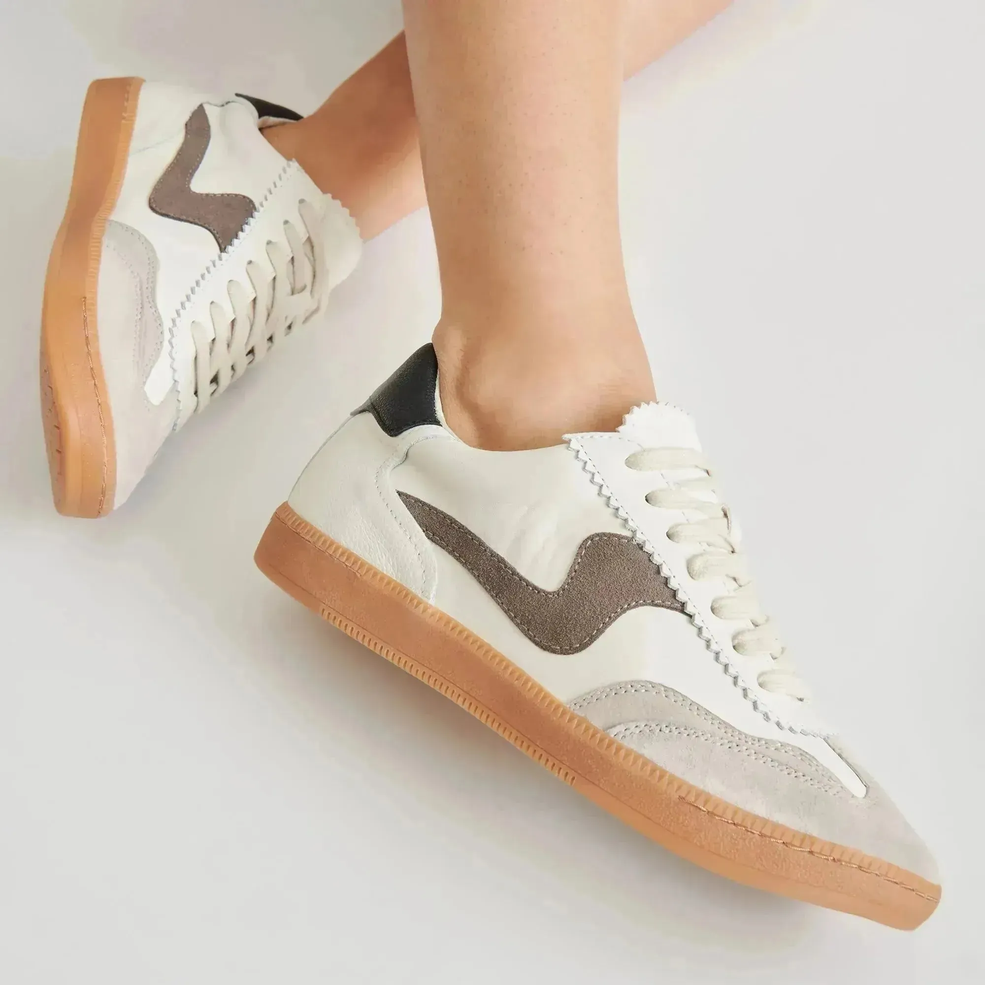 Notice Sneaker