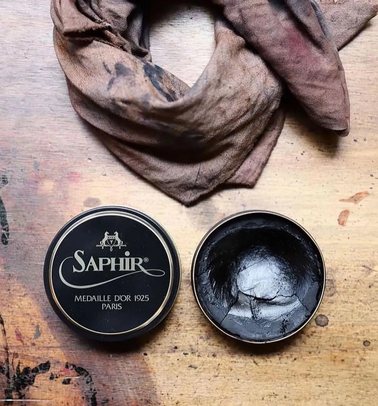 SAPHIR Medaille d’Or Pate De Luxe - Natural Wax Shoe Polish for Leather Shining