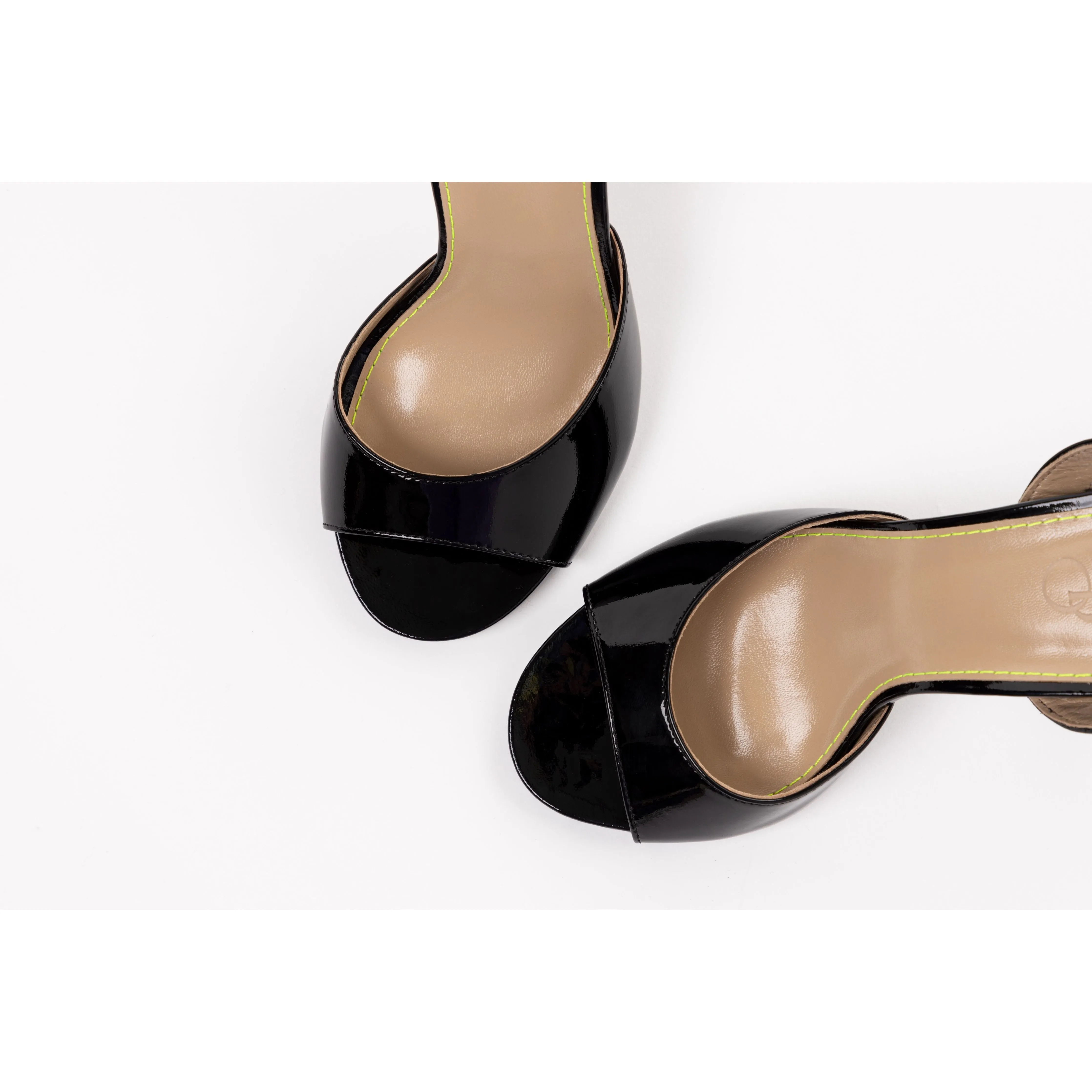 Sibel Sandal in Black