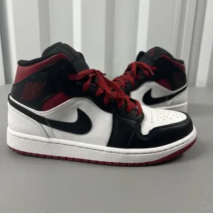 Size 9 - Air Jordan 1 Mid 'Gym Red Black Toe'