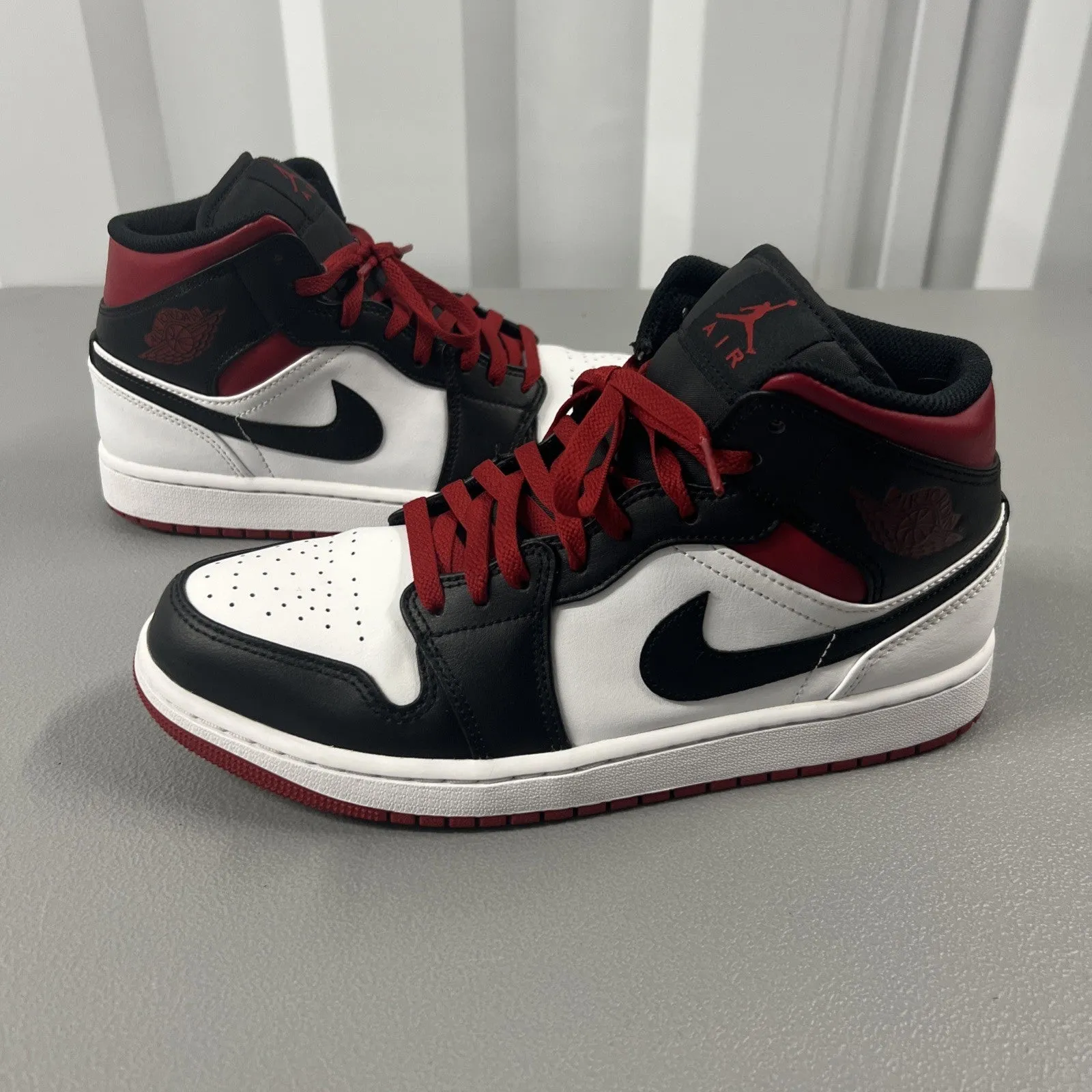 Size 9 - Air Jordan 1 Mid 'Gym Red Black Toe'