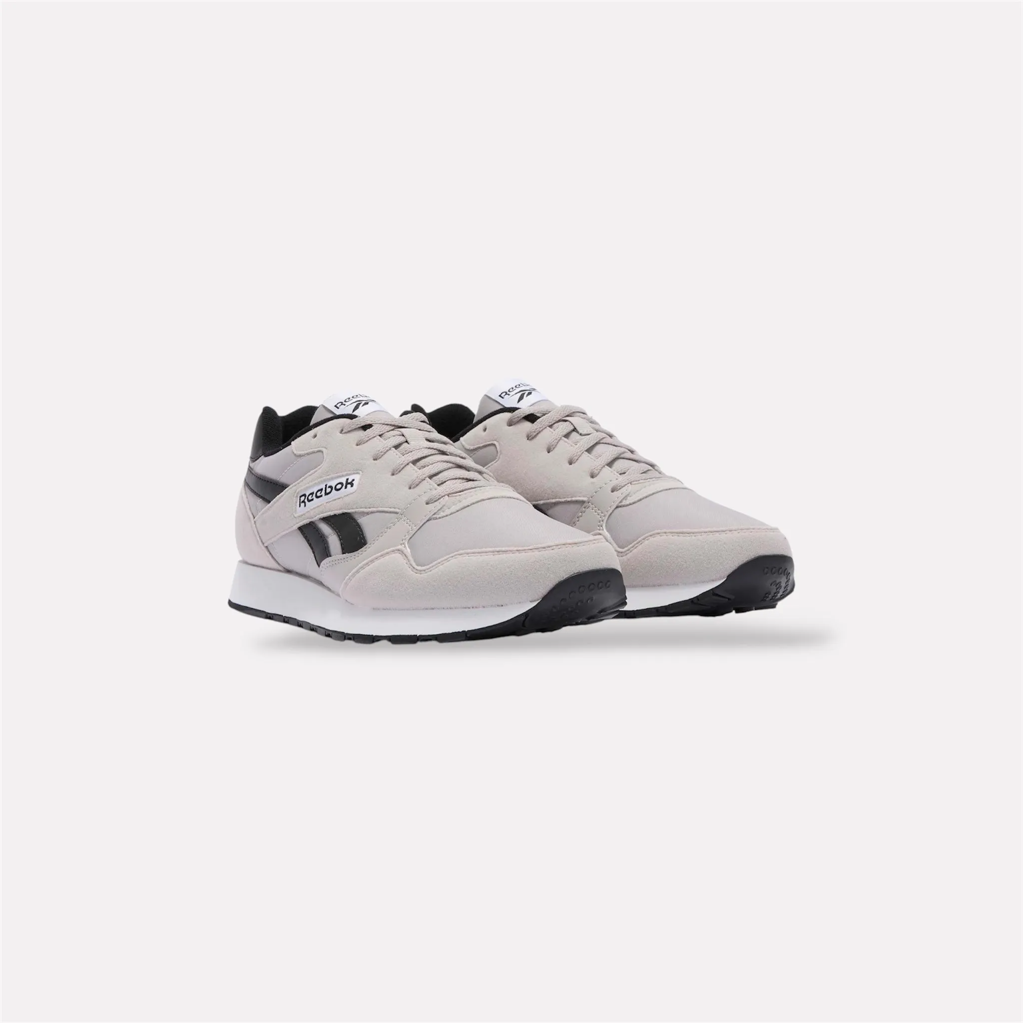 Ultra Flash Unisex Sneaker in Hazy Grey / Black / White