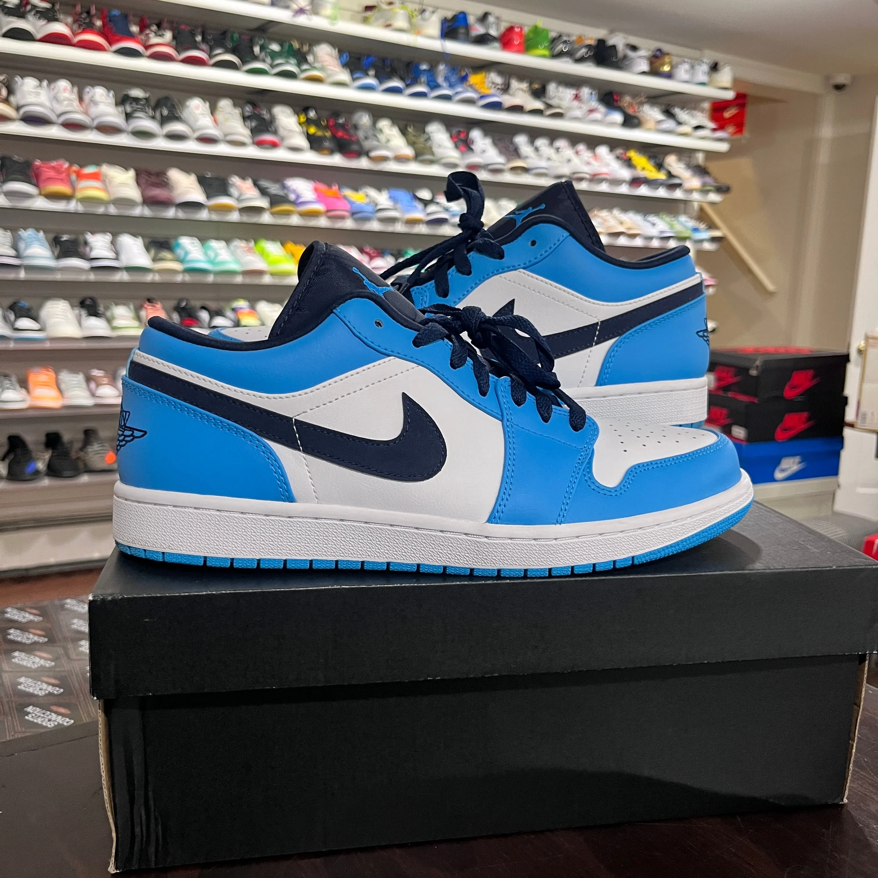 *USED* Jordan 1 Low UNC (Size 11)