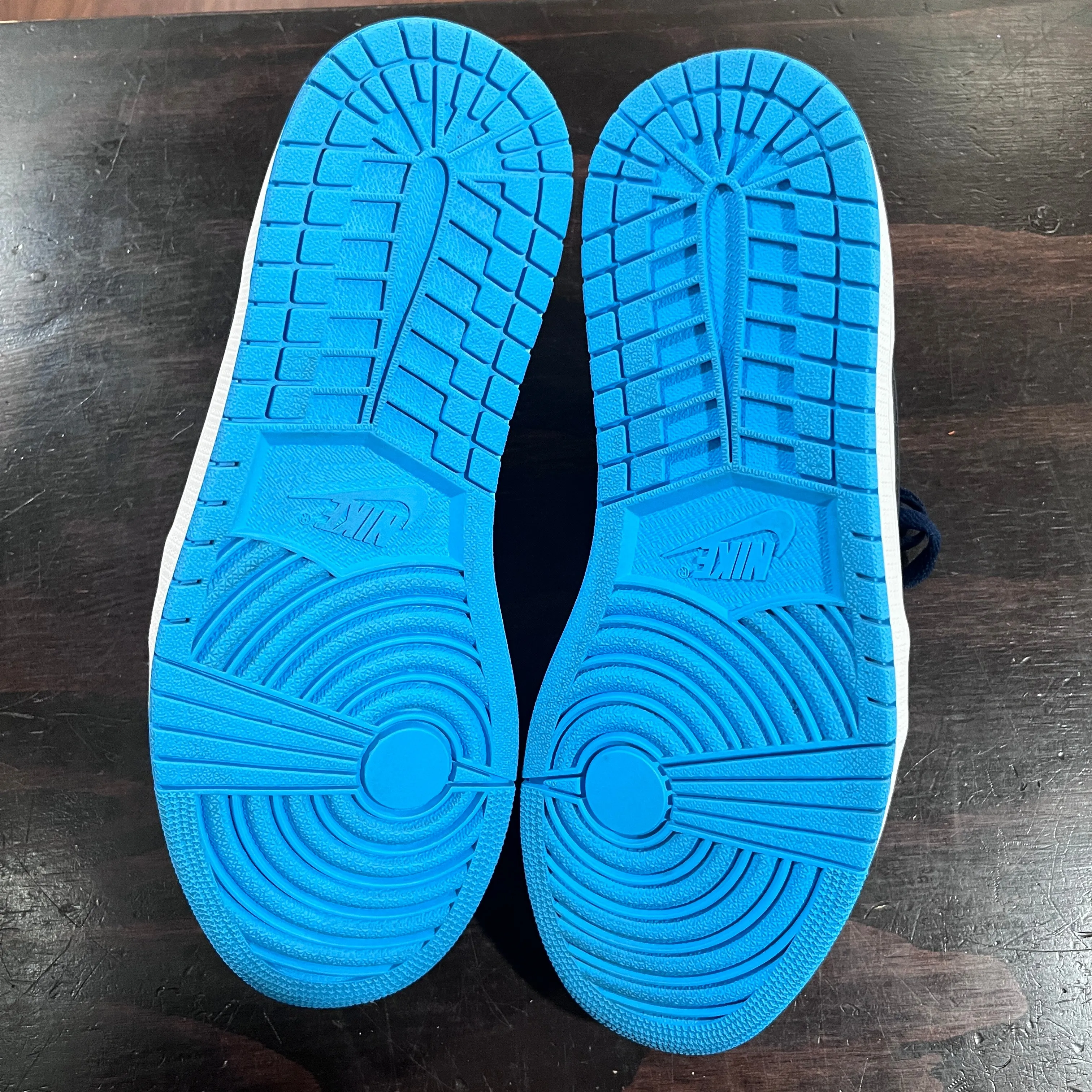 *USED* Jordan 1 Low UNC (Size 11)